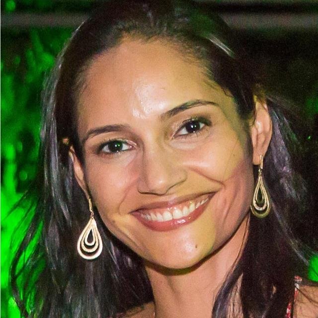 Laura Nivea Rosa da Silva Holpert